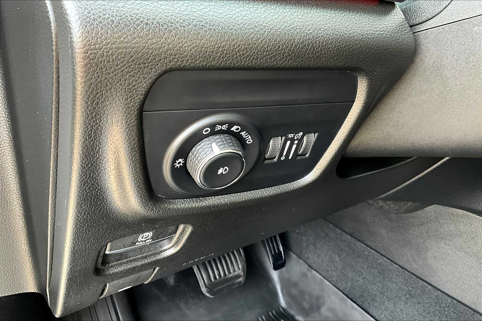 2023 Jeep Grand Cherokee Overland photo 30