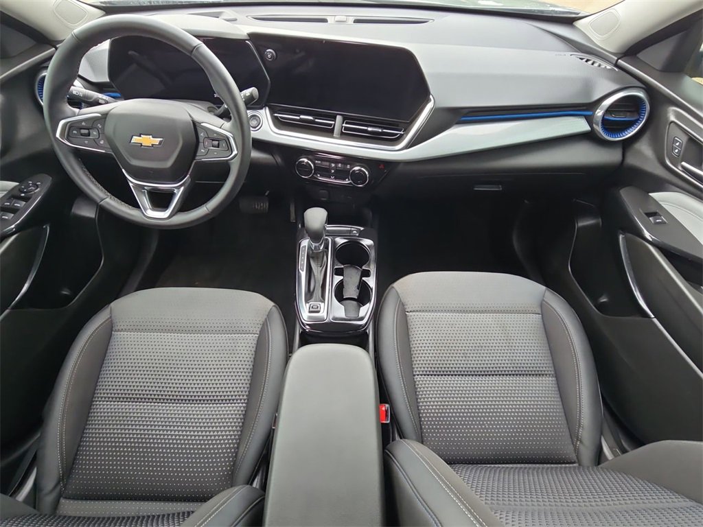 2024 Chevrolet Trax LT photo 18