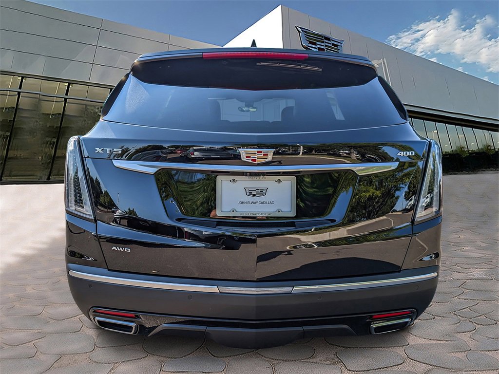 2025 Cadillac XT5 Sport photo 3