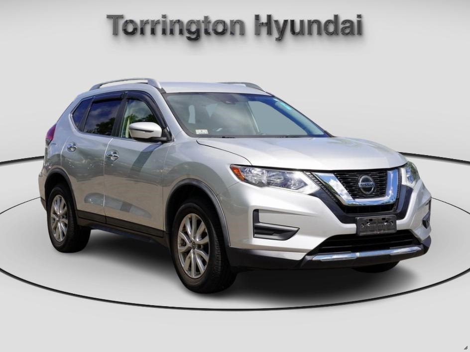 2019 Nissan Rogue SV's photo
