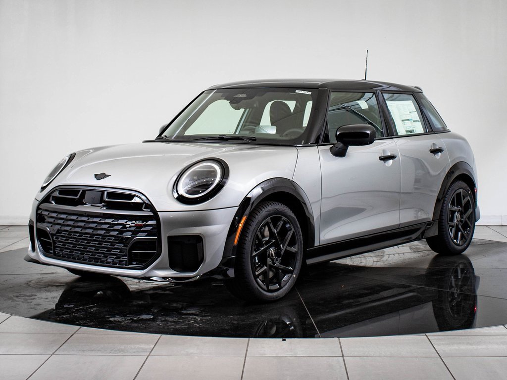 2026 MINI Hardtop 4 Door S's photo