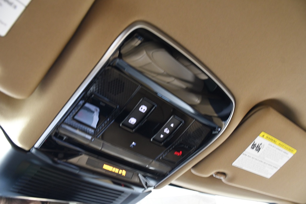 2025 Land Rover Range Rover SE photo 33