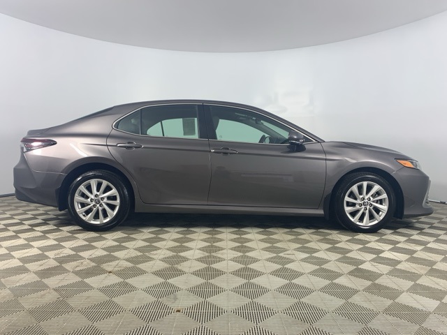 2023 Toyota Camry LE photo 8