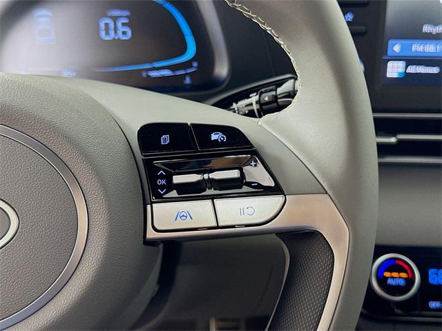 2025 Hyundai Elantra SEL Sport photo 15