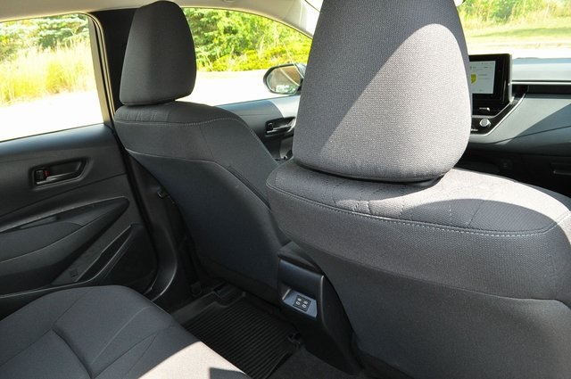 2024 Toyota Corolla LE photo 24