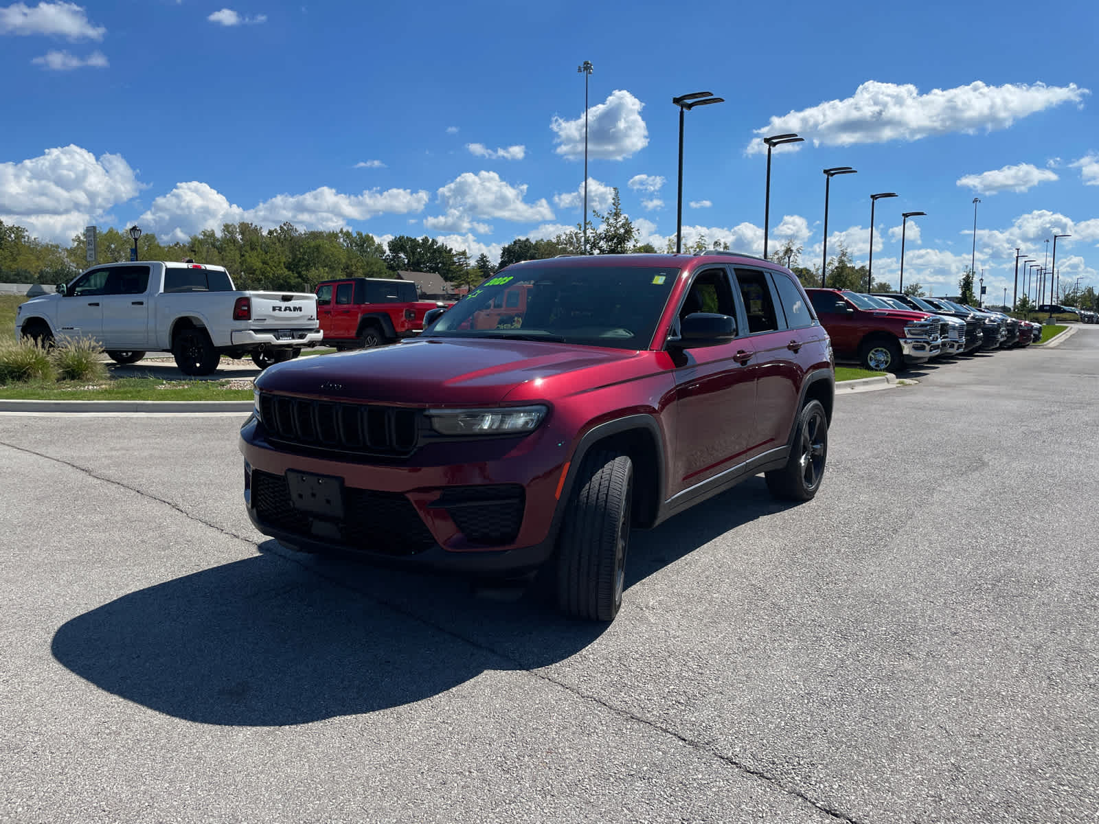 2023 Jeep Grand Cherokee Altitude photo 4