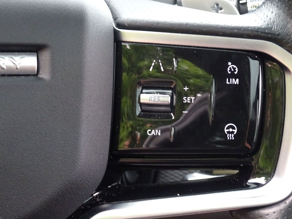 2022 Land Rover Discovery Sport S R-Dynamic photo 32