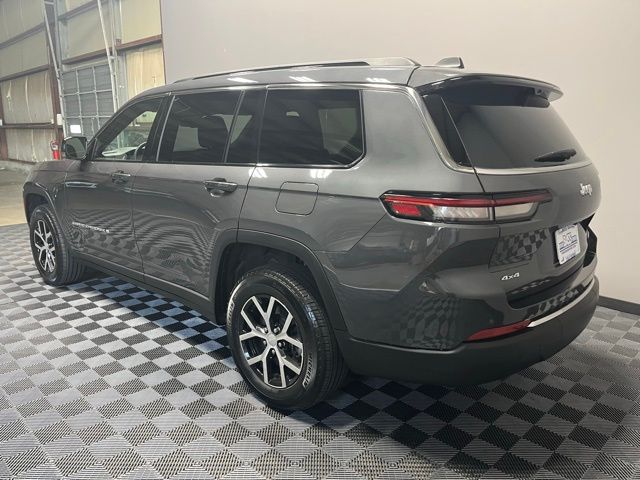 2024 Jeep Grand Cherokee Limited photo 2