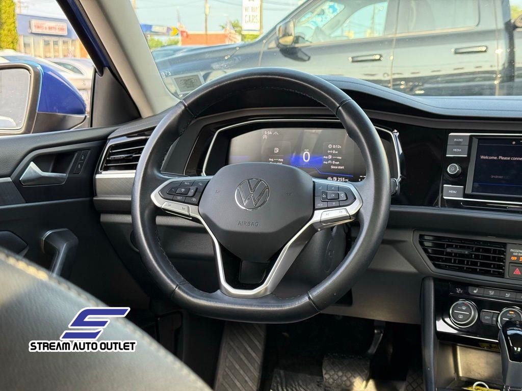 2024 Volkswagen Jetta 1.5T SE photo 13