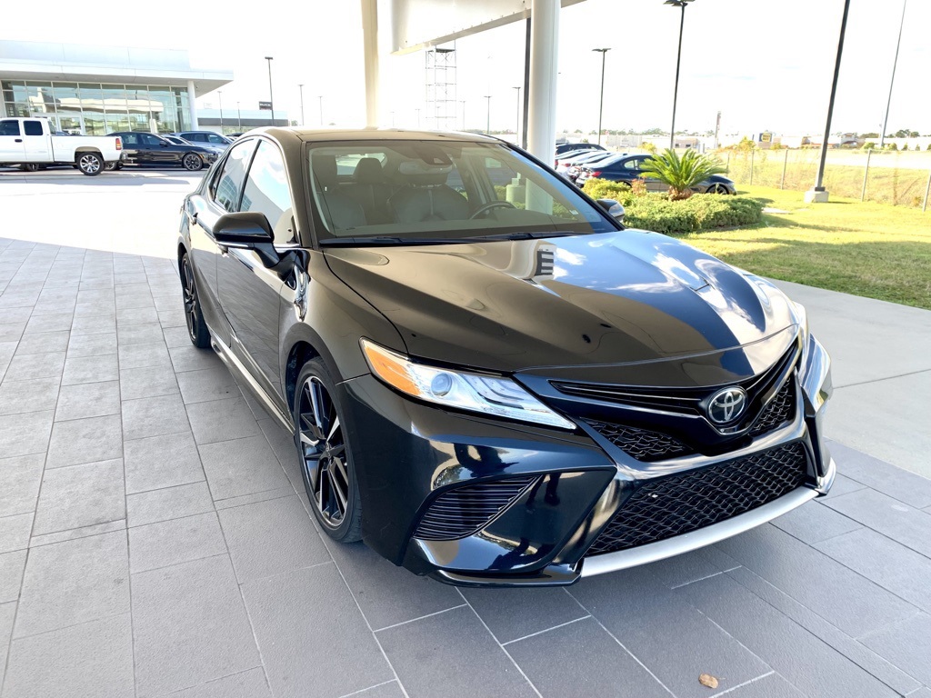 2020 Toyota Camry XSE photo 3