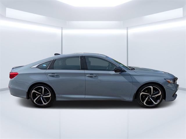 2022 Honda Accord Sport 2.0T photo 2