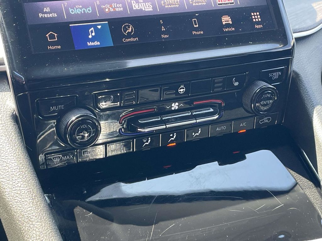 2023 Jeep Cherokee Base photo 33