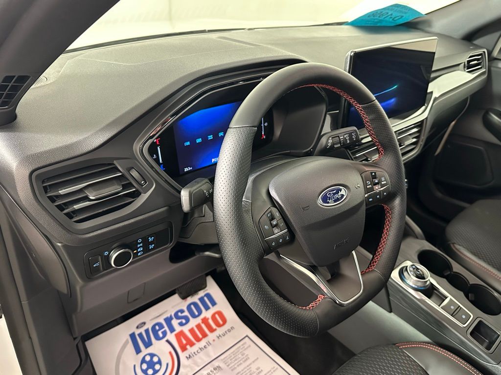 2025 Ford Escape ST-Line photo 6