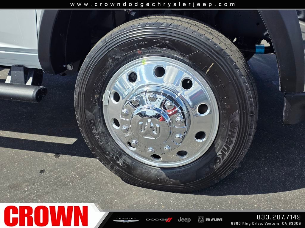 2026 Ram 5500 Tradesman photo 4