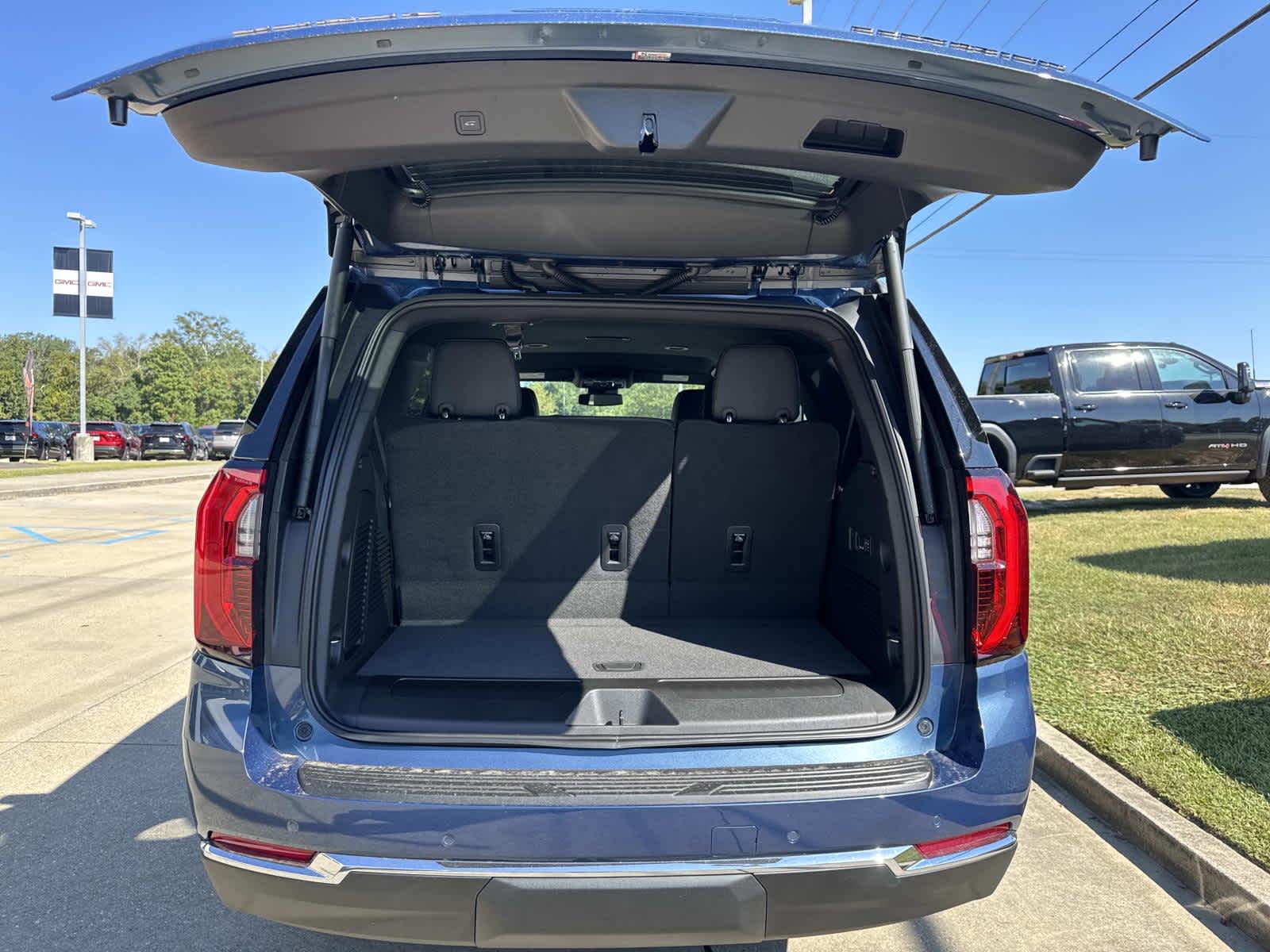 2026 Gmc Yukon photo 5