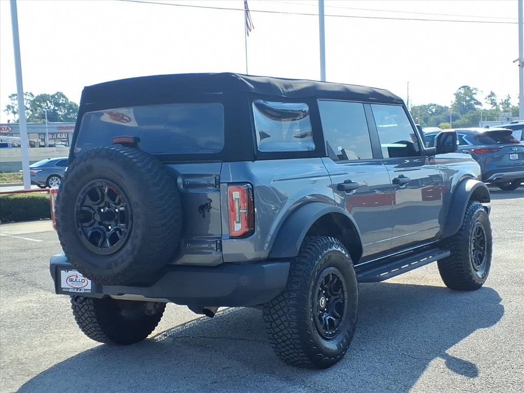 2023 Ford Bronco Wildtrak photo 2