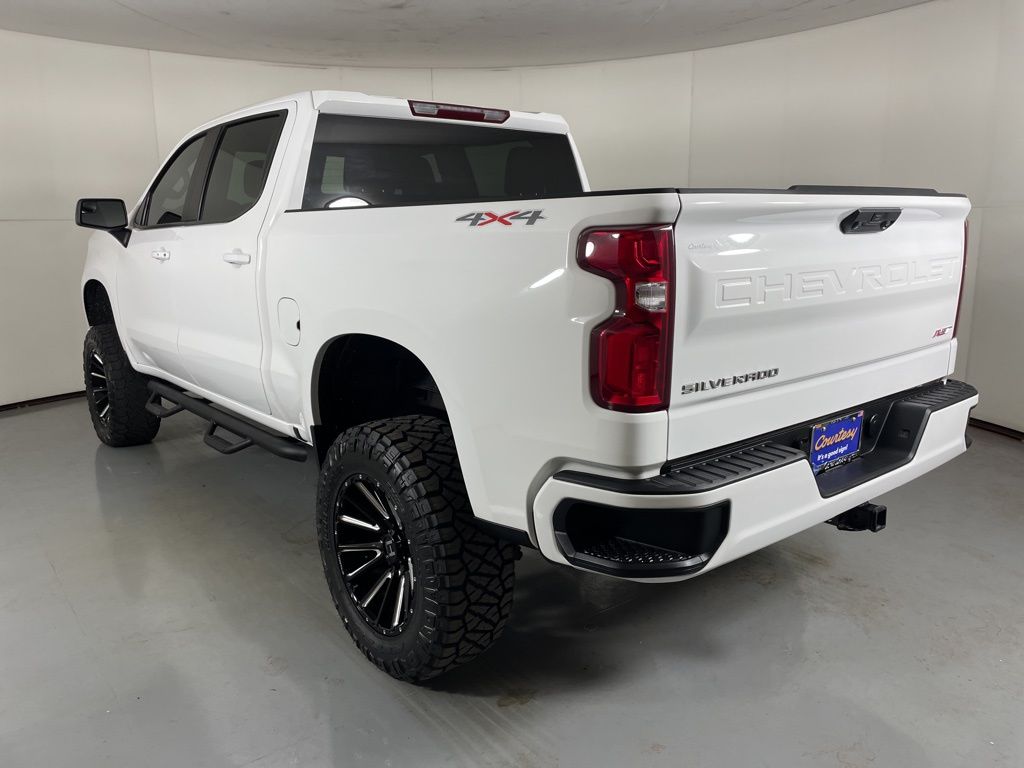 2023 Chevrolet Silverado 1500 RST photo 7
