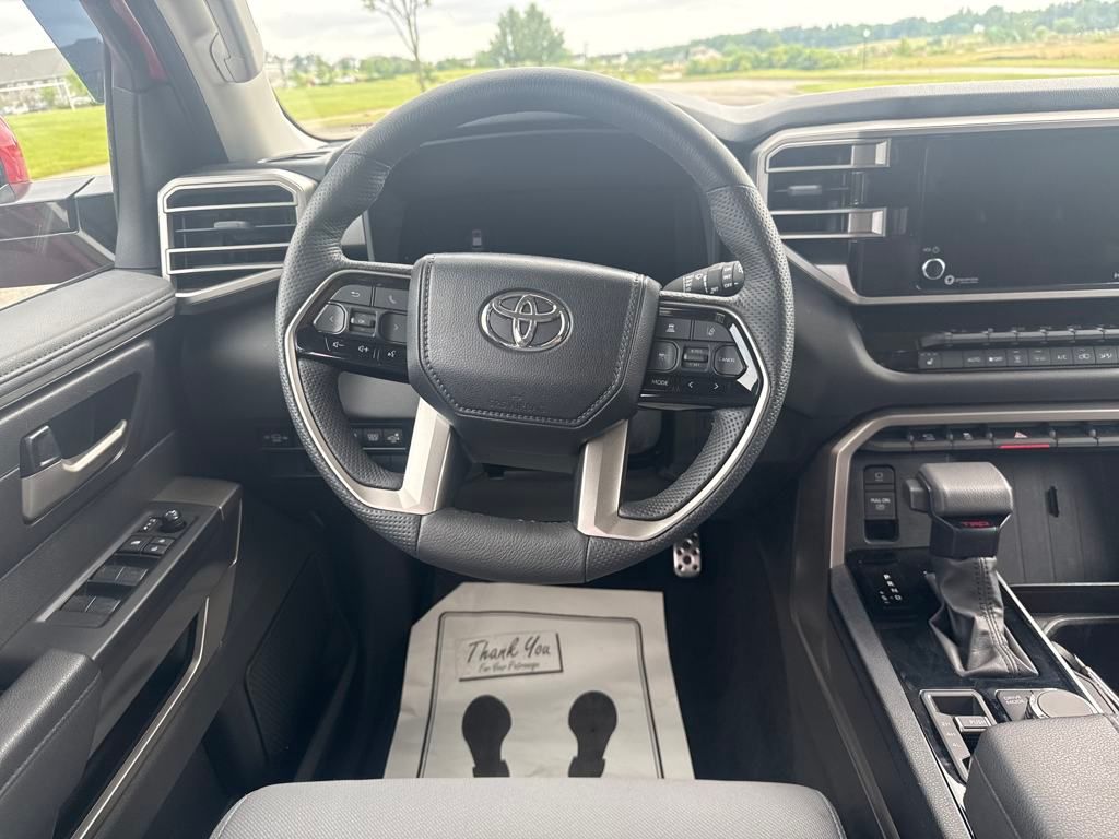 2024 Toyota Sequoia SR5 photo 12