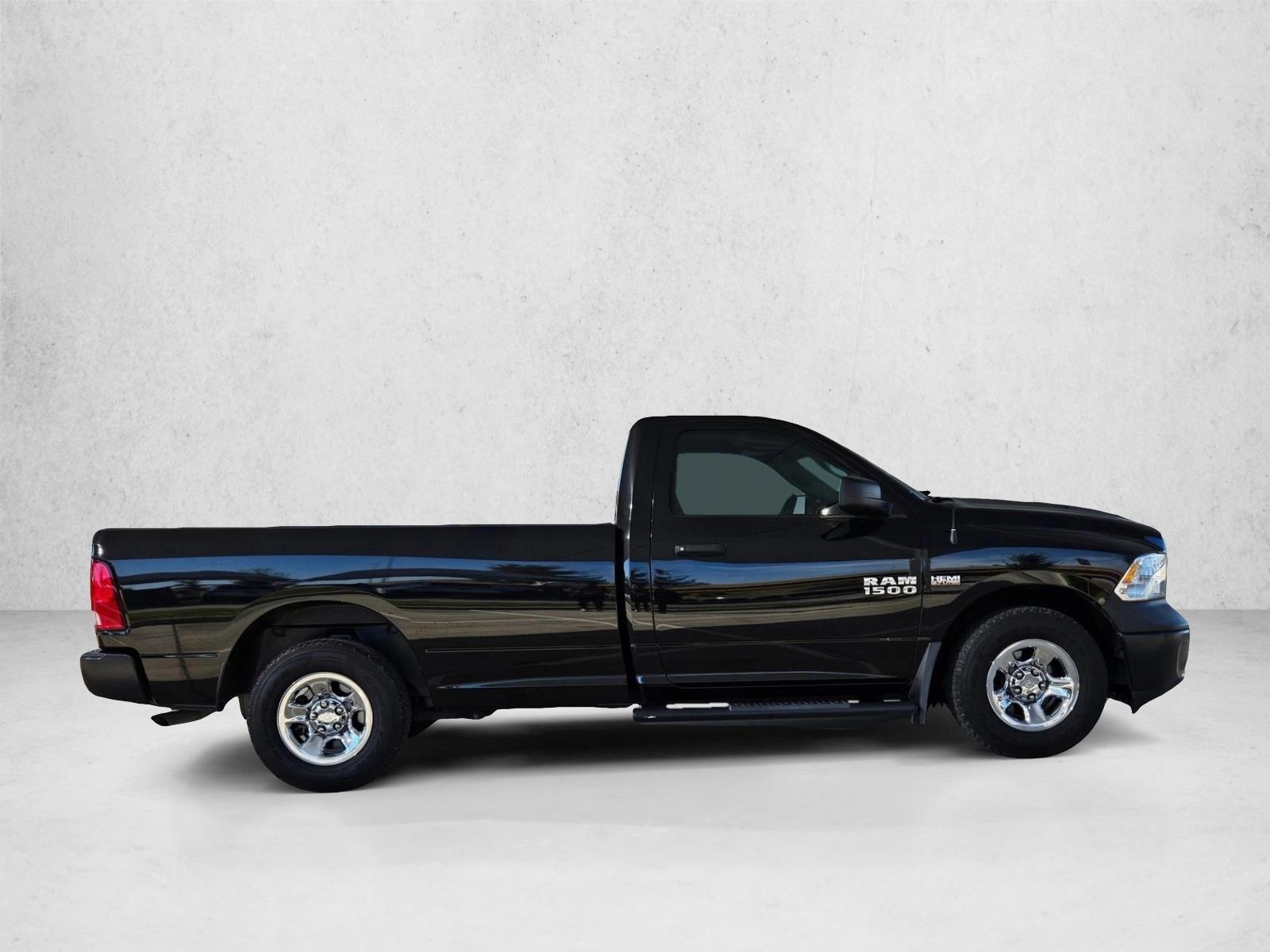 2017 Ram 1500 Tradesman photo 4