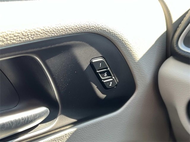 2022 Chrysler Pacifica Hybrid Touring L photo 28