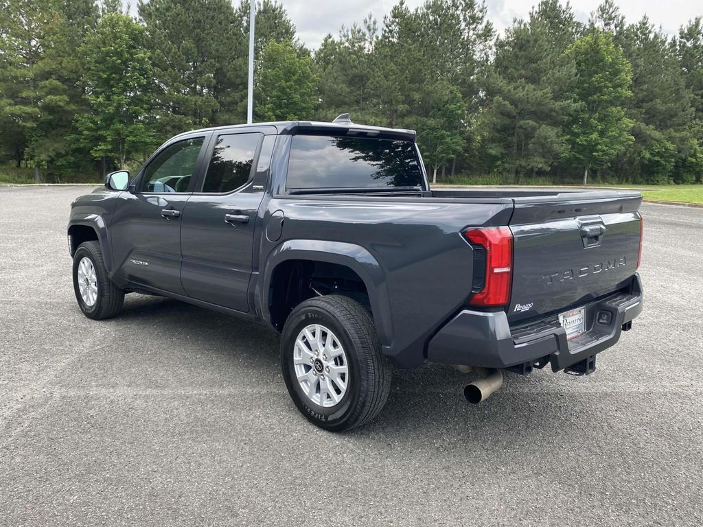 2024 Toyota Tacoma SR5 Double Cab photo 4