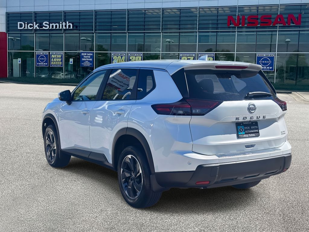 2026 Nissan Rogue SV photo 2