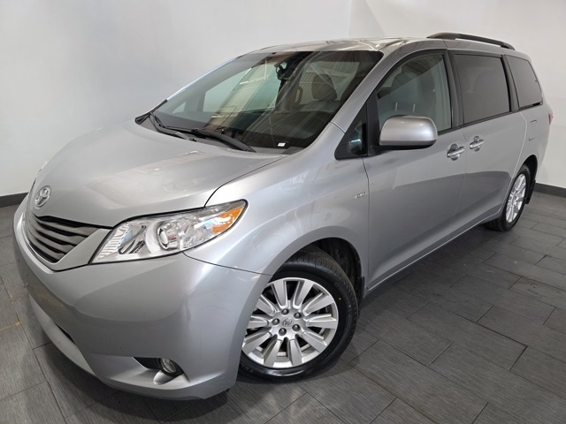 2017 Toyota Sienna XLE