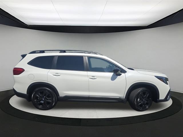 2025 Subaru Ascent Onyx Edition Touring photo 5
