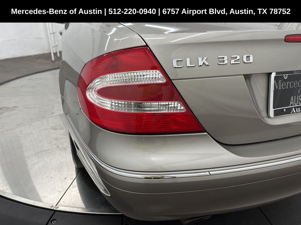 2005 Mercedes Benz CLK 320 photo 18