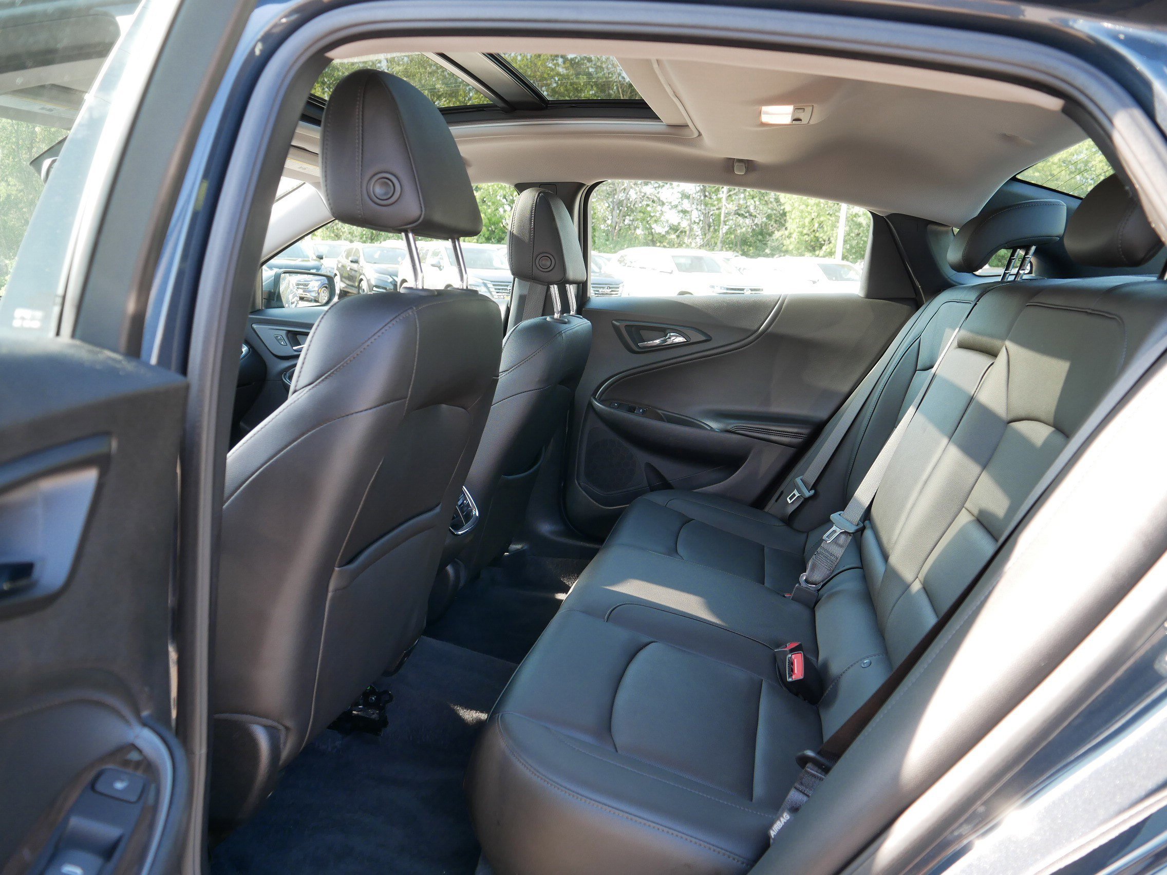2019 Chevrolet Malibu Premier photo 32