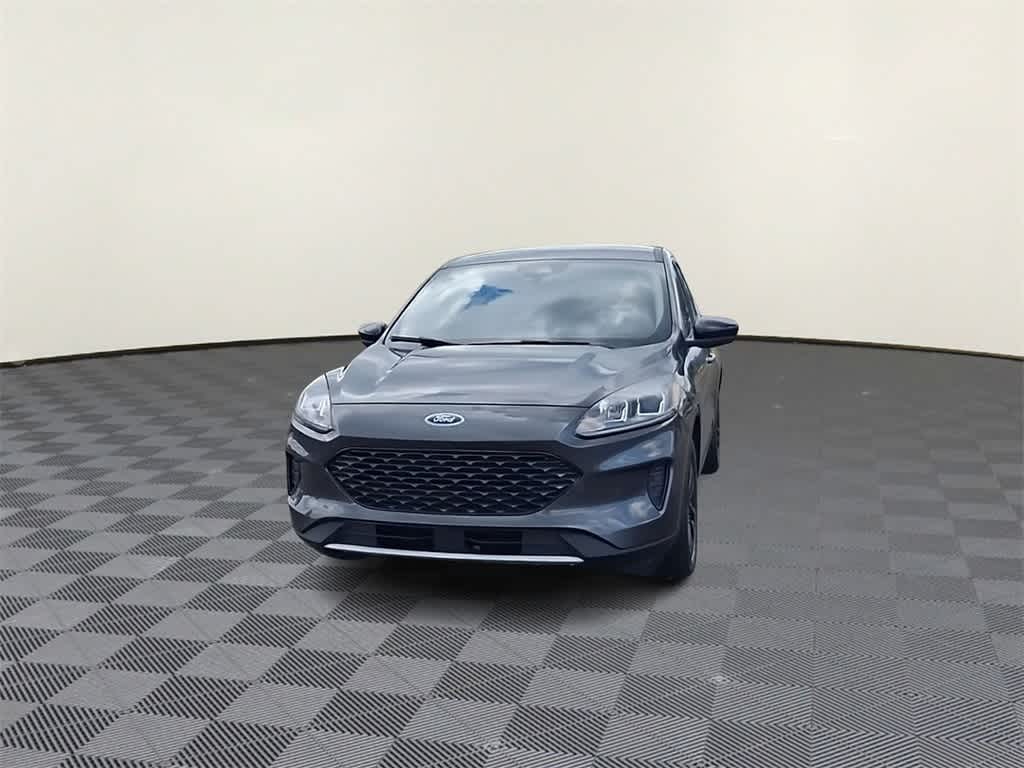 2020 Ford Escape SE Sport Hybrid photo 3