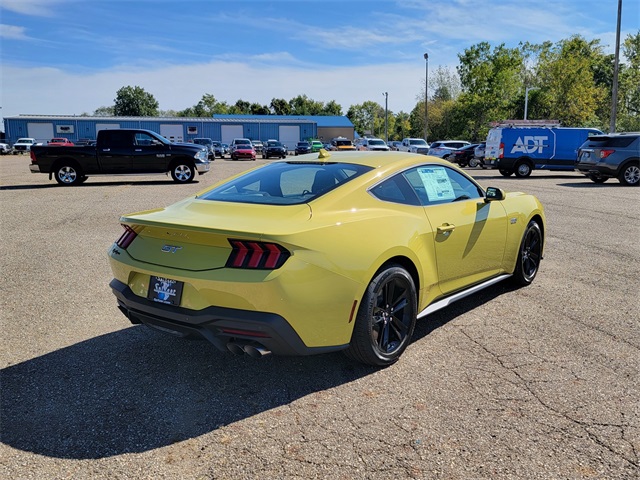 2025 Ford Mustang GT photo 4