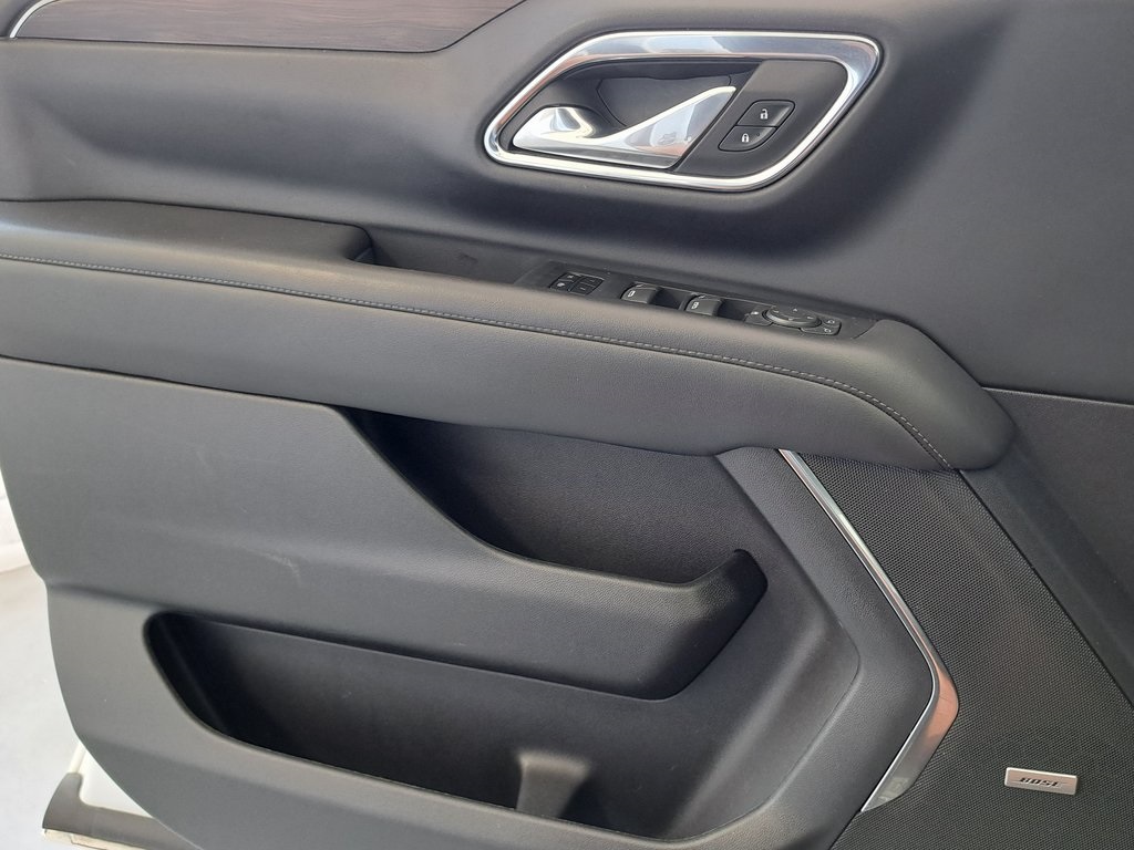 2023 Chevrolet Suburban LT photo 21