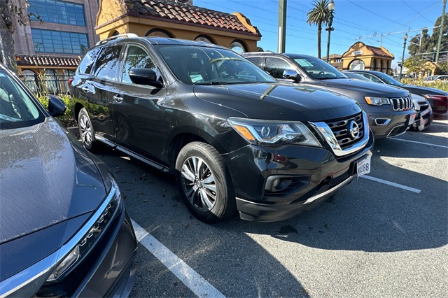 Used 2019 Nissan Pathfinder SV with VIN 5N1DR2MM9KC600688 for sale in Morgan Hill, CA