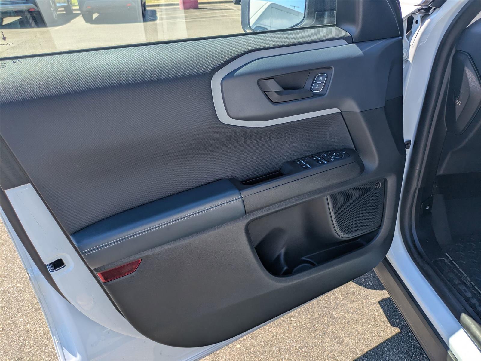 2021 Ford Bronco Sport Outer Banks photo 12