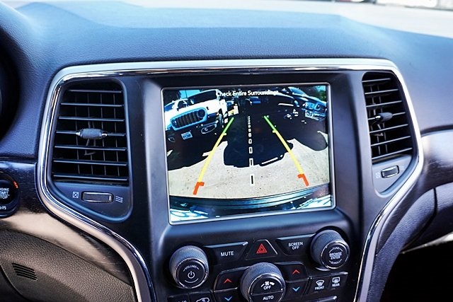 2018 Jeep Grand Cherokee Altitude photo 16