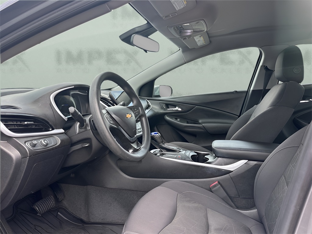 2018 Chevrolet Volt LT photo 9