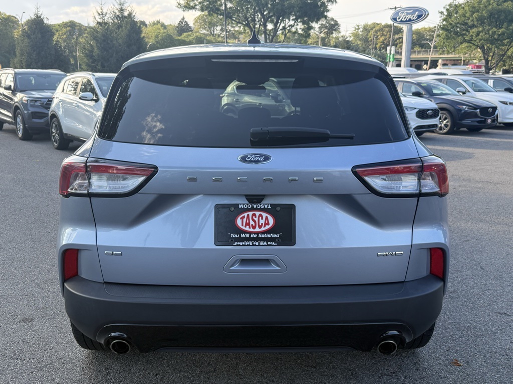 2022 Ford Escape SE photo 7