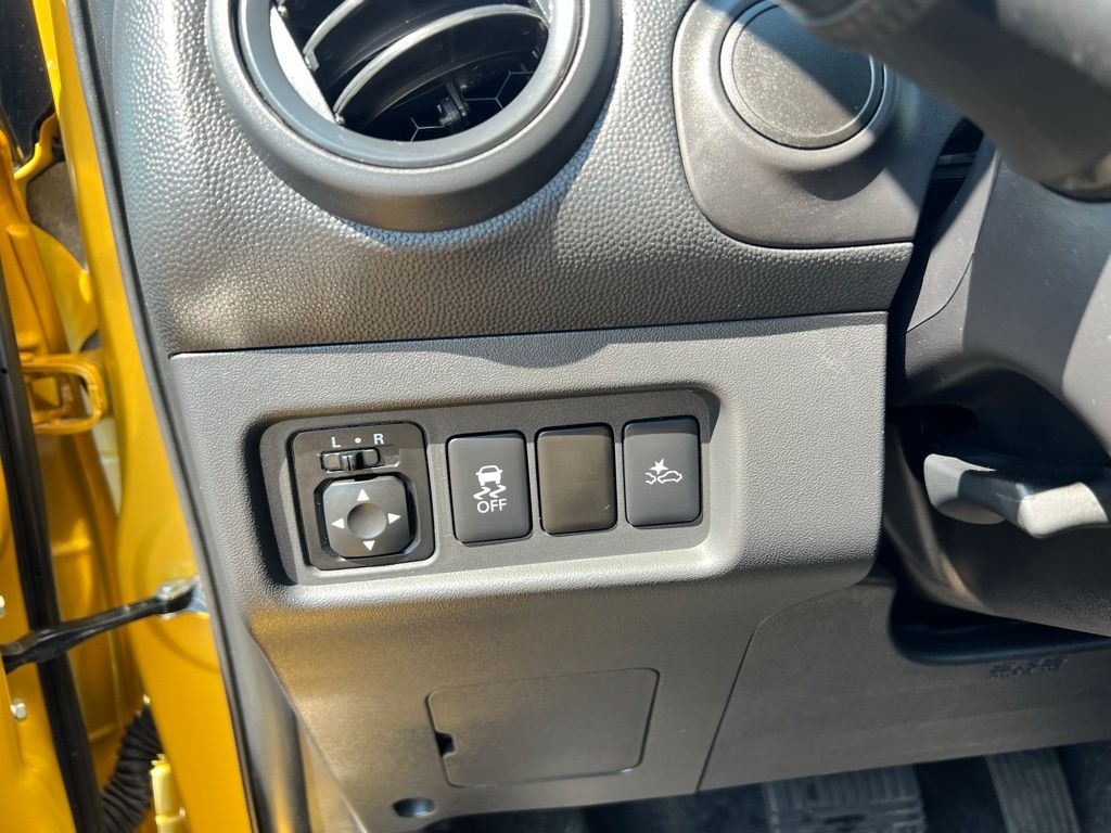 2024 Mitsubishi Mirage ES photo 34