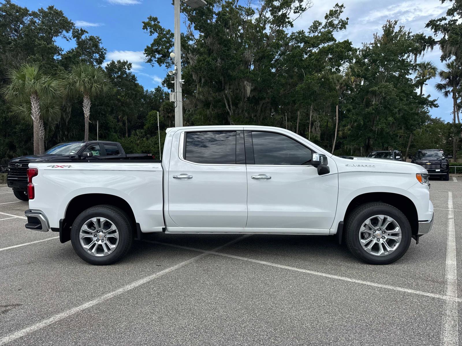 2025 Chevrolet Silverado 1500 LTZ photo 2