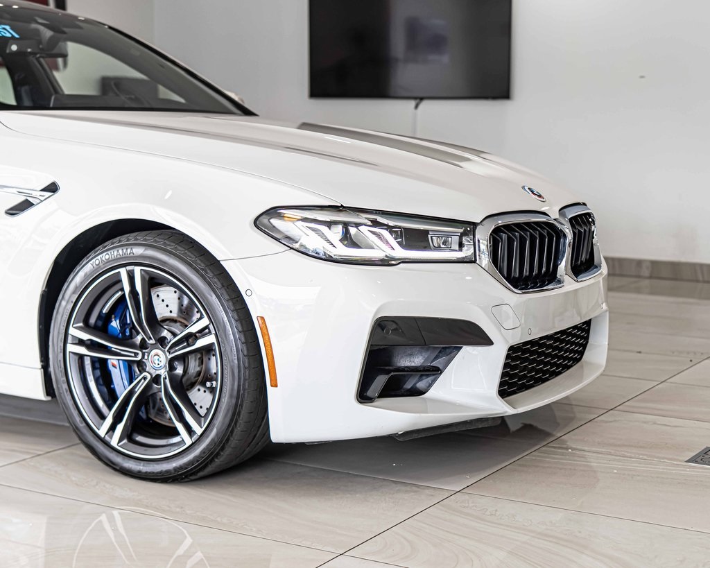 2023 BMW M5 - Image 3