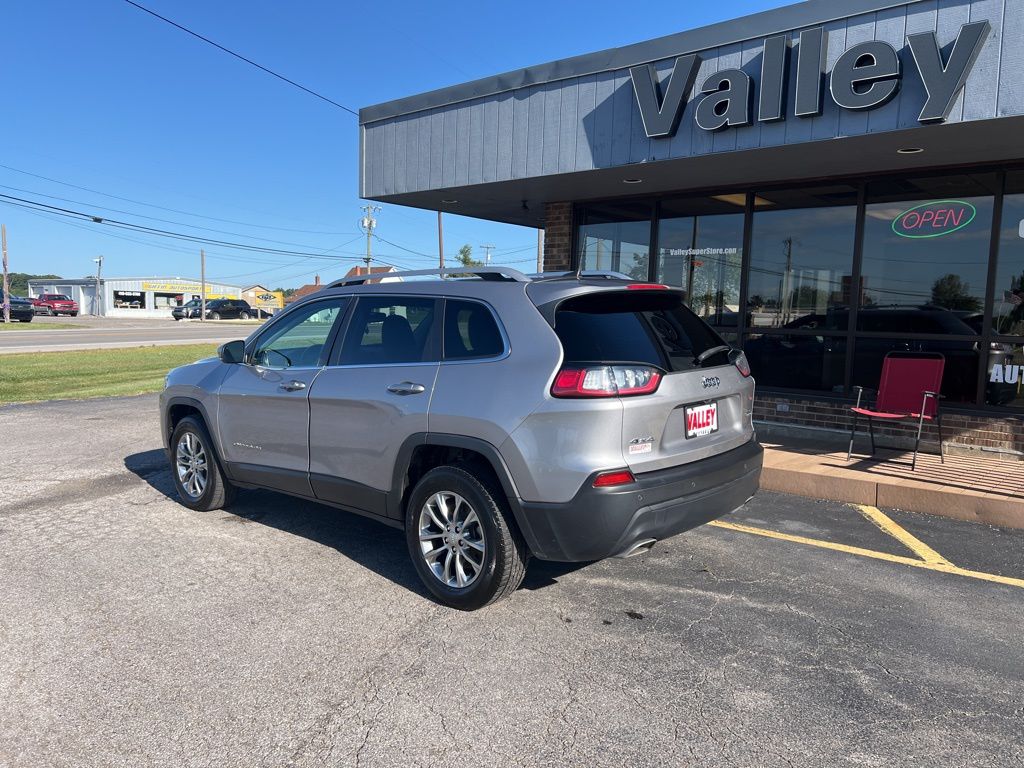 2021 Jeep Cherokee Latitude Lux photo 3