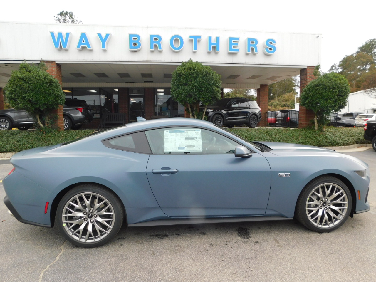 2025 Ford Mustang GT Premium's photo