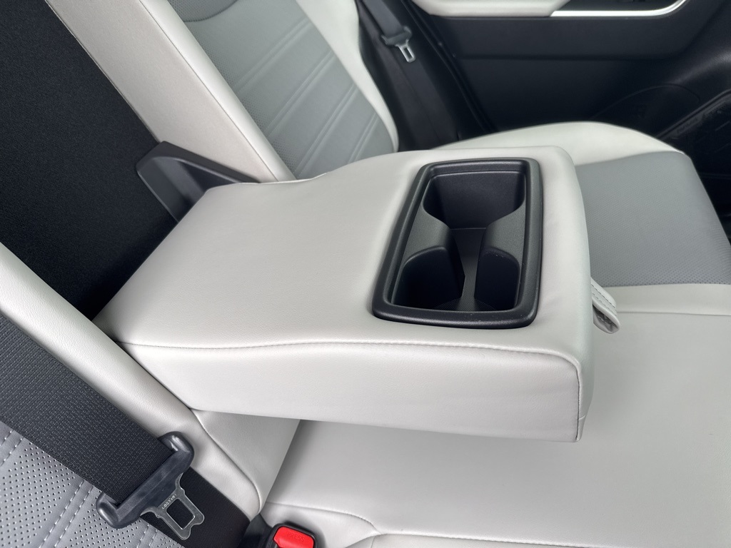 2023 Toyota RAV4 Hybrid Limited photo 24