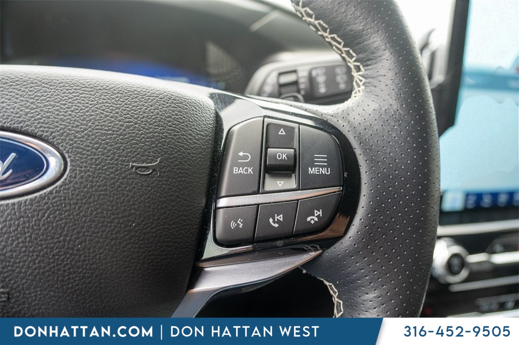 2023 Ford Explorer ST photo 12