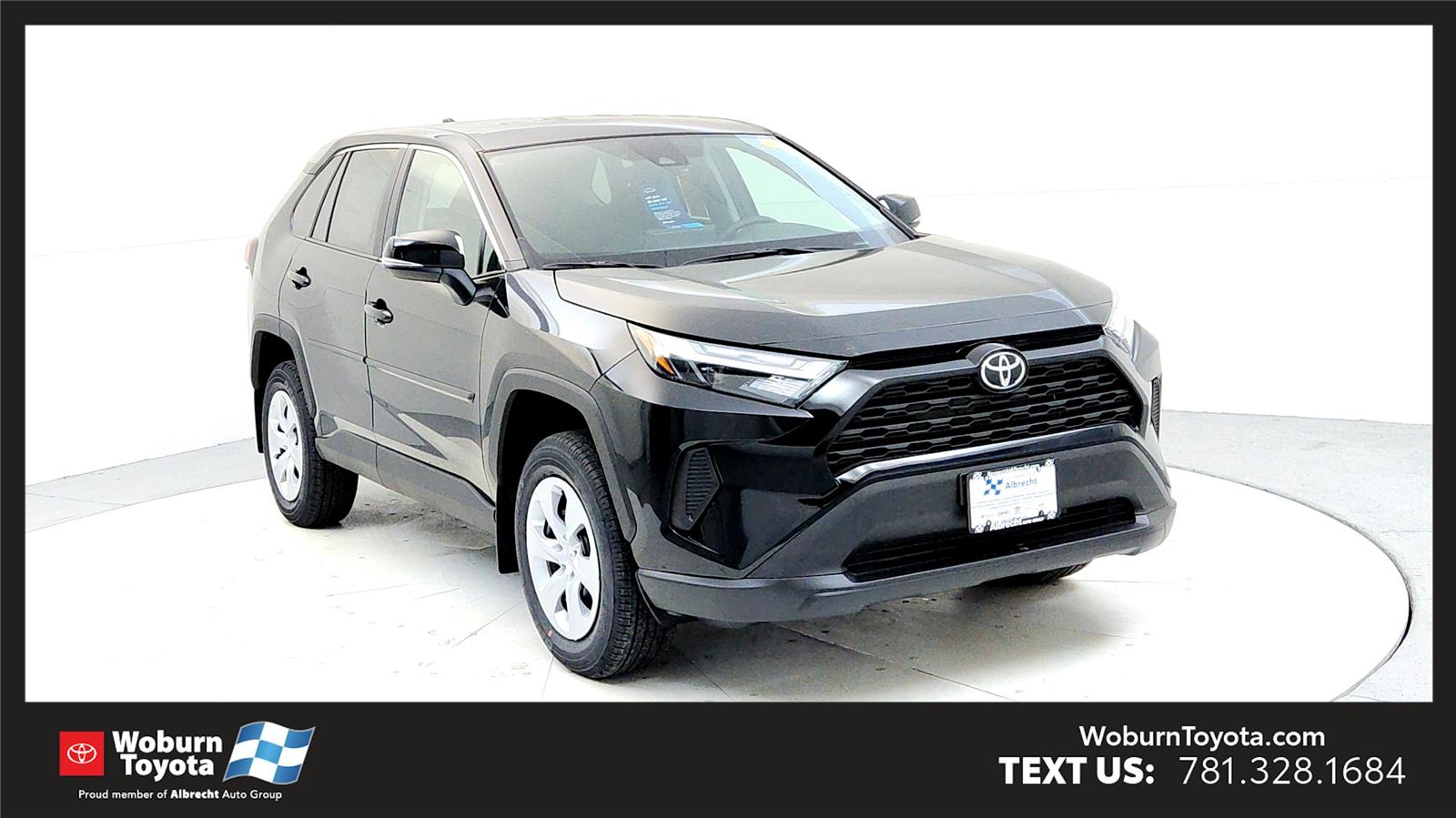2025 Toyota RAV4 LE's photo