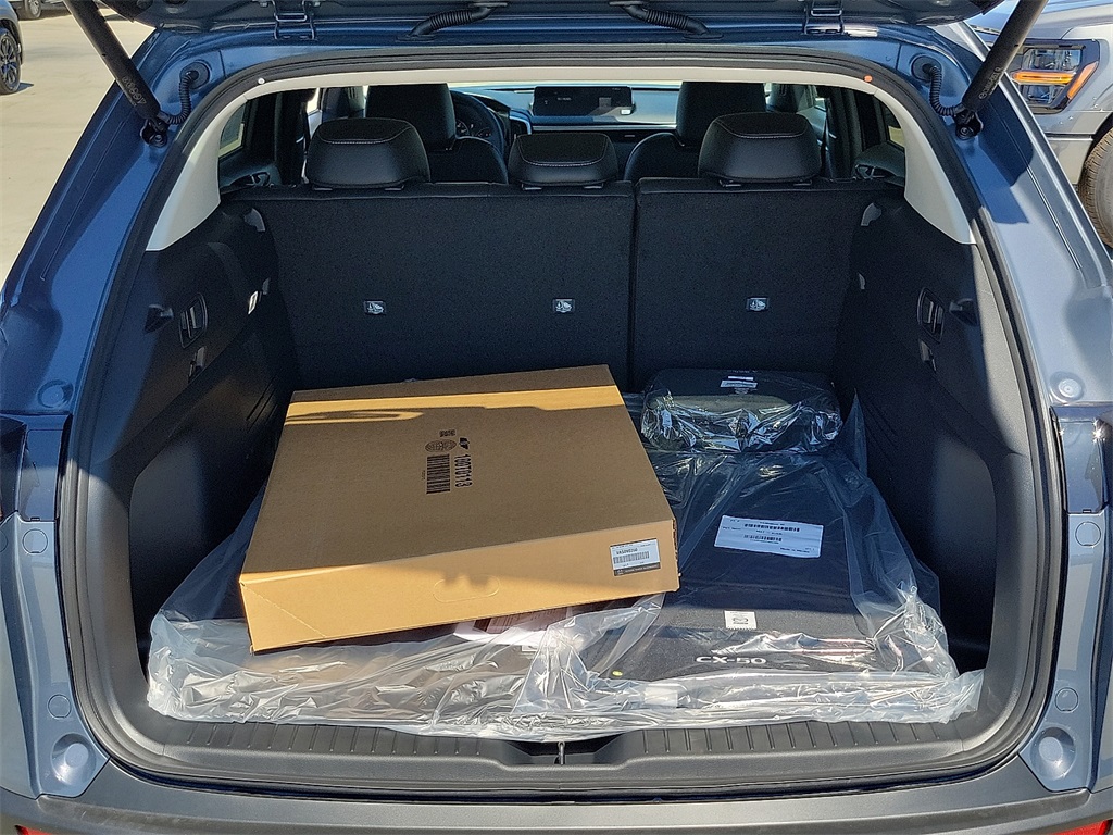 2025 Mazda CX-50 2.5 S Preferred photo 18