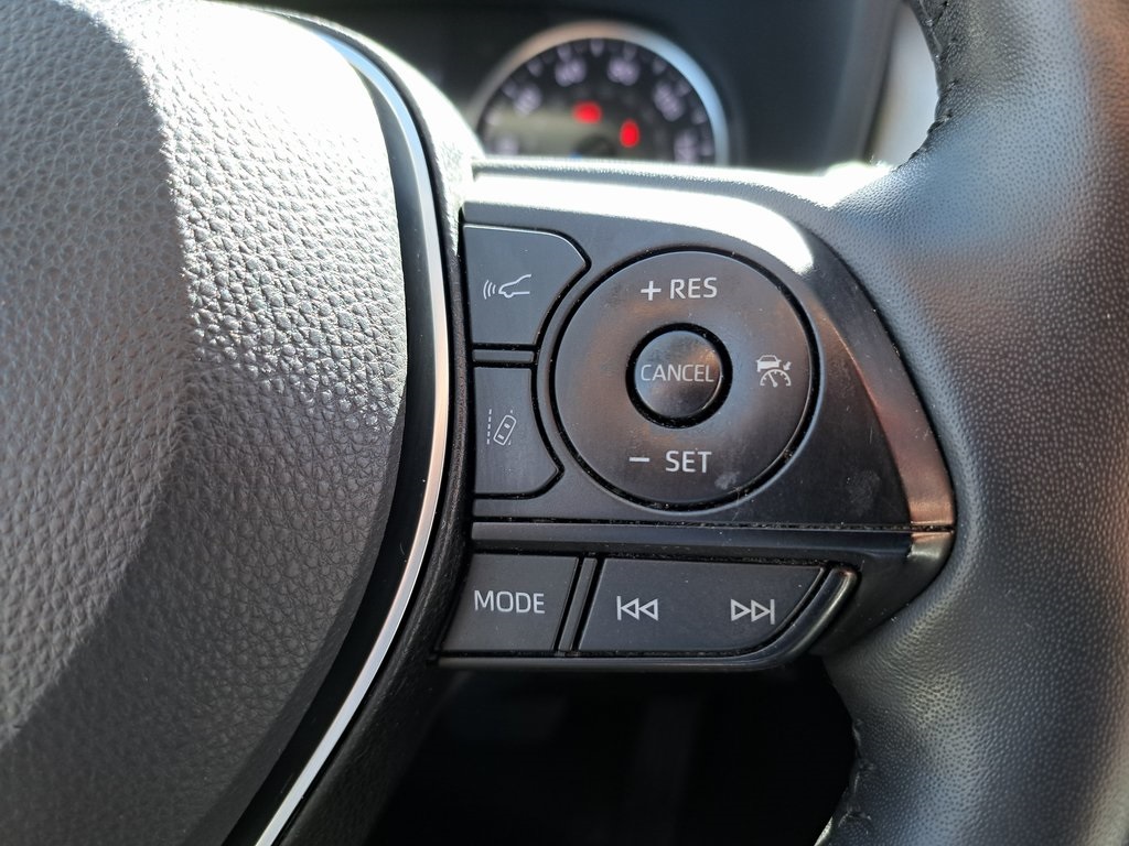 2022 Toyota RAV4 Hybrid XLE photo 20