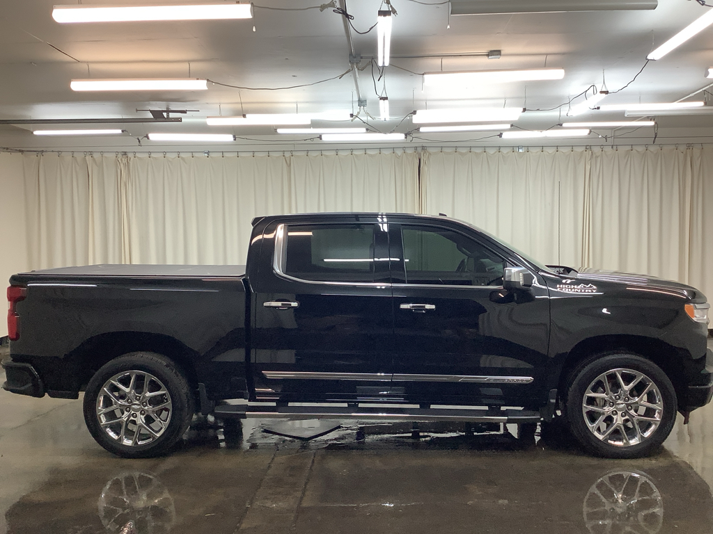 2023 Chevrolet Silverado 1500 High Country photo 4