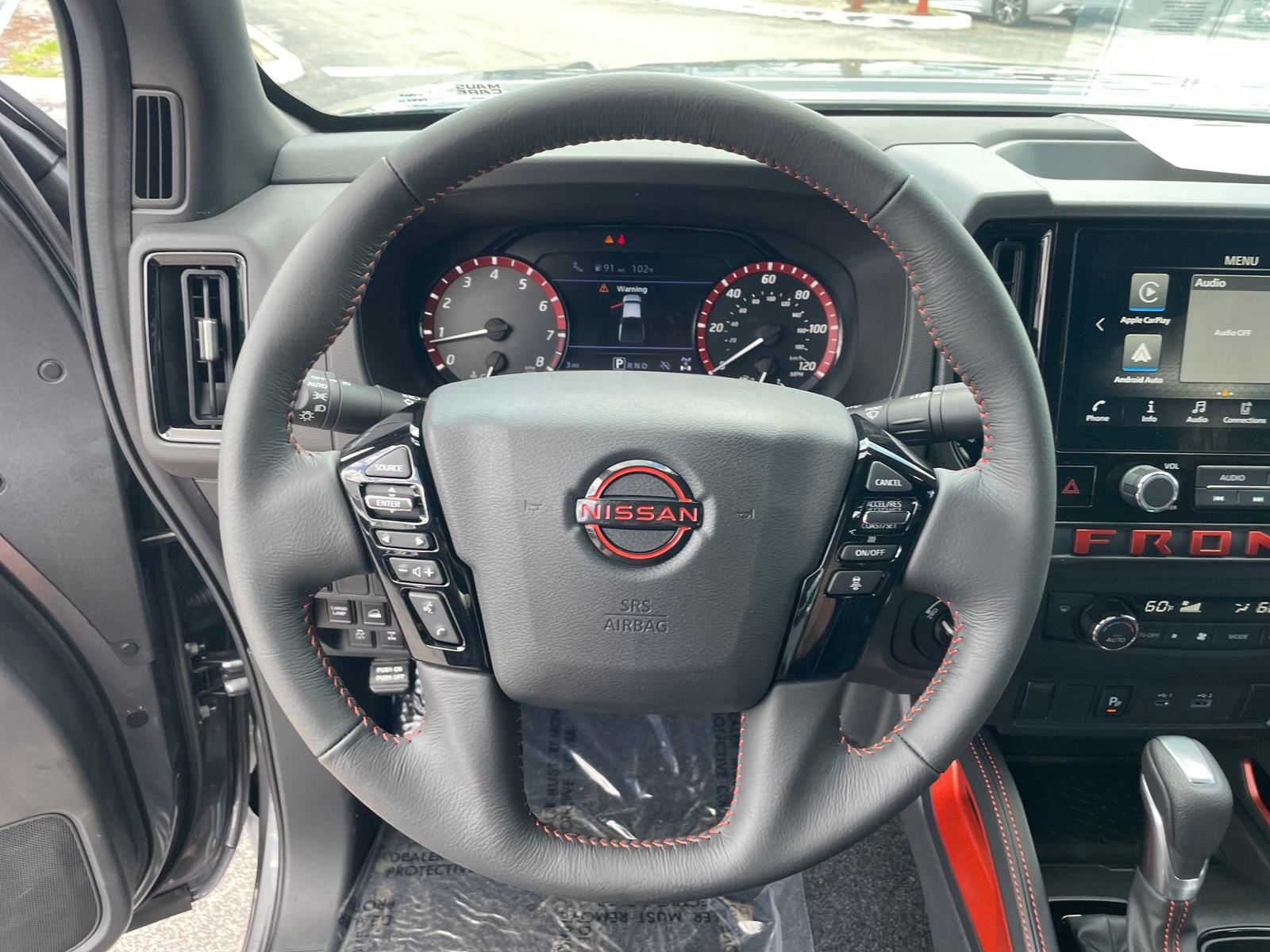 2025 Nissan Frontier PRO-4X photo 10